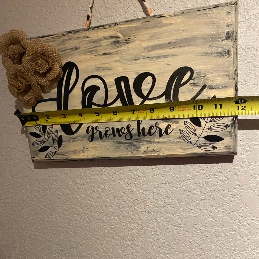 Love grows here rustic handmade sign - Picture 3 of 7